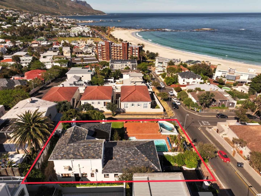 11 Bedroom Property for Sale in Camps Bay Western Cape